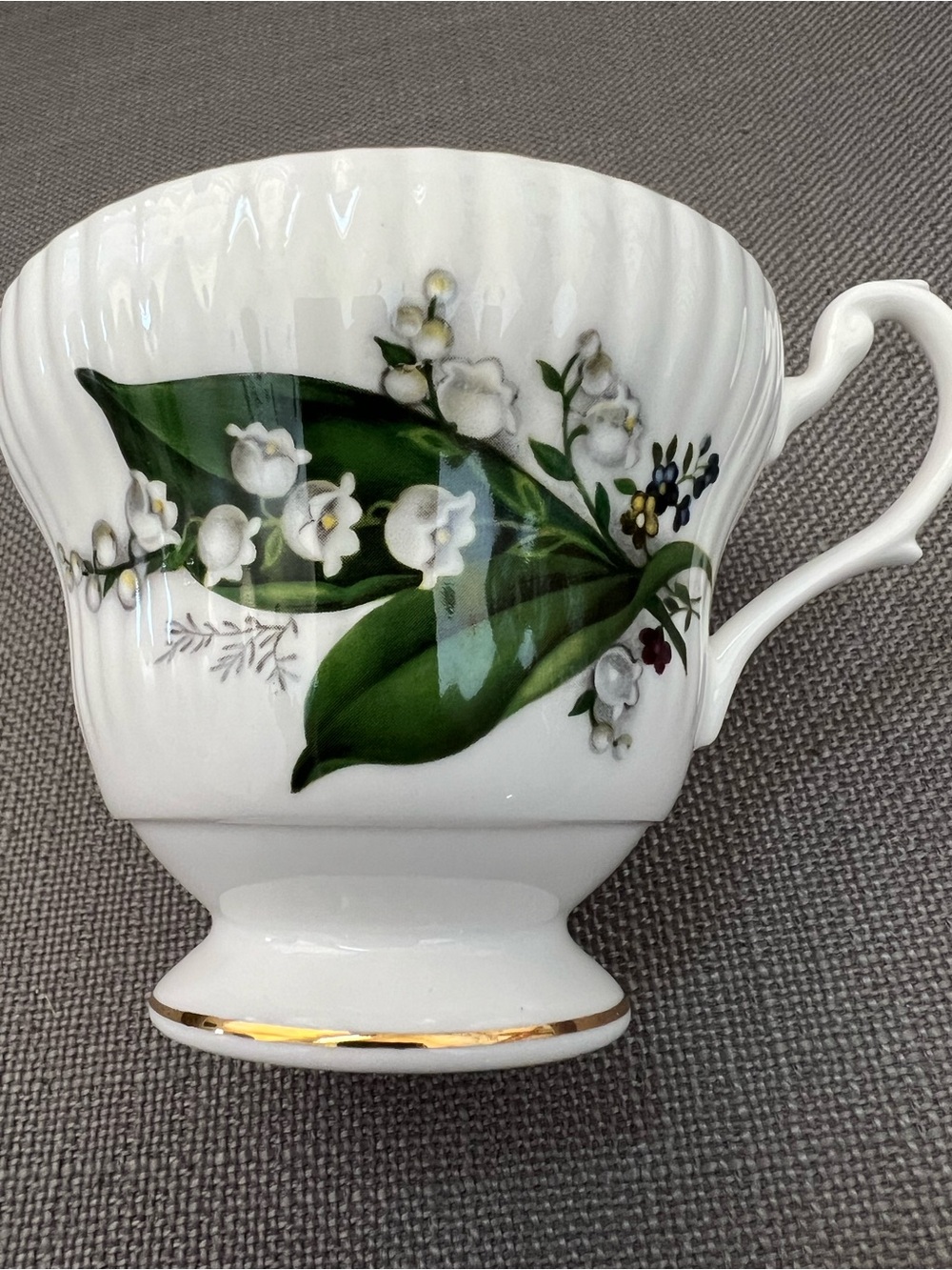Royal Minster Vintage Bone China Lily of the Valley Teacup with Gold Trim